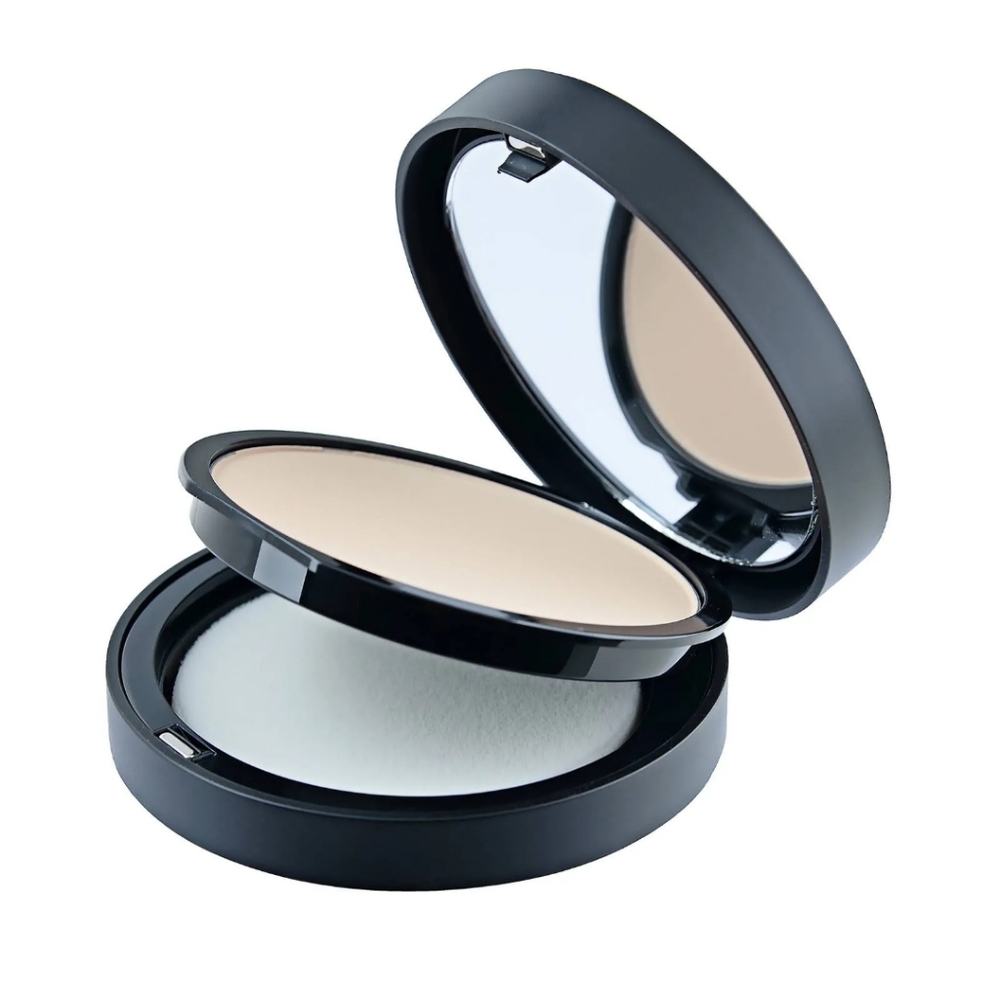 New bareMinerals barePRO Performance Wear Powder Foundation. Fair 01